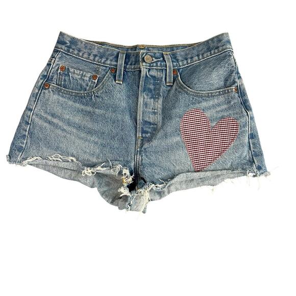 Womens Levis 501xx 150 Checker Heart Patch Shorts 30" Butterfly July 4th - Picture 2 of 8